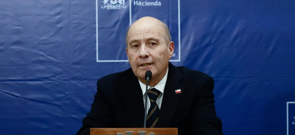 Deuda pública: Quiroz reitera que informe del gobierno anterior tiene “inconsistencias” y alude a planilla que no entregaron al CFA