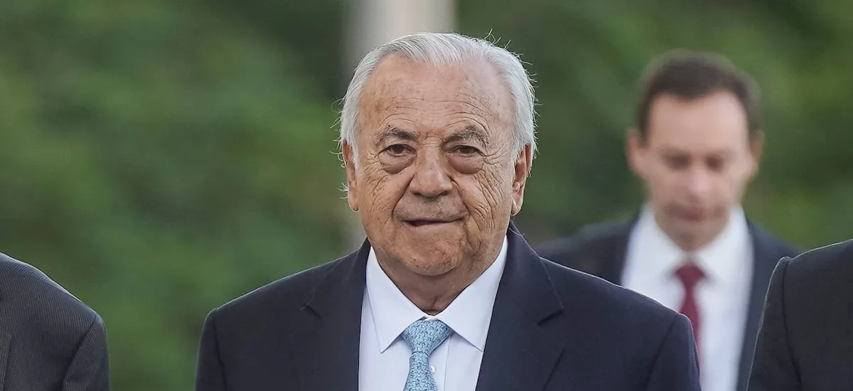 Fiscalía decide no perseverar en investigación en contra de Isidoro Quiroga por venta de salmonera Australis a china Joyvio