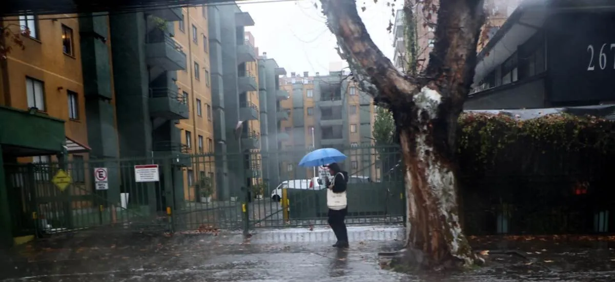 Anuncian un sistema frontal con un río atmosférico categoría 4: cuándo y qué regiones de Chile afectará