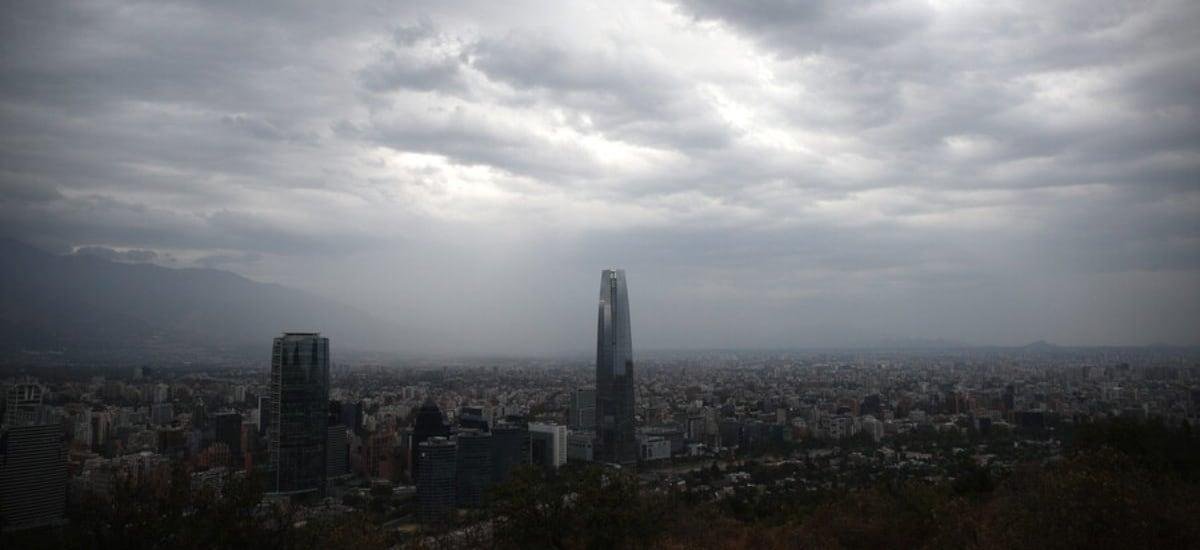 Superlunes con lluvia en la RM: anuncian que el sistema frontal alcanzará la zona central
