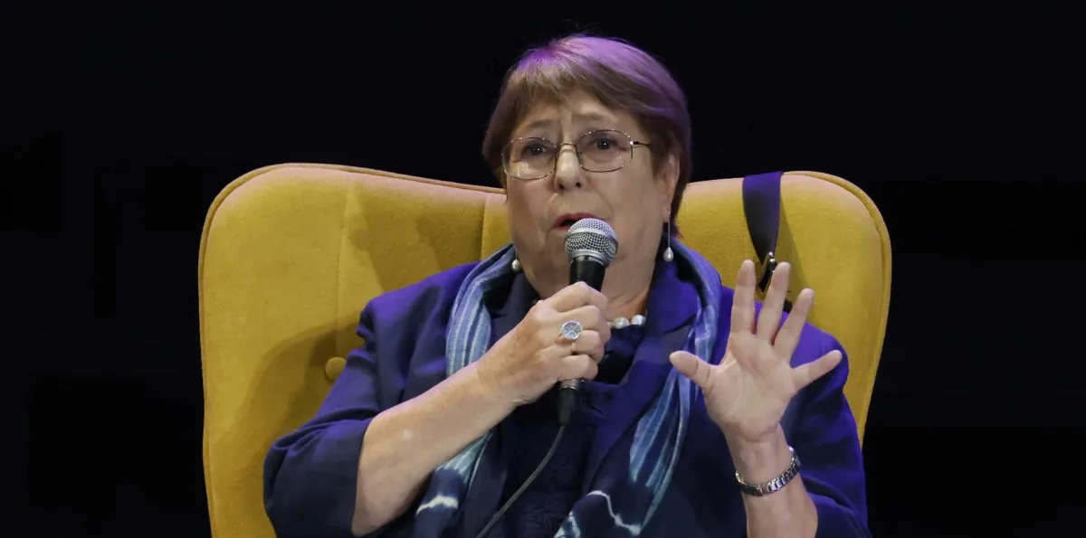 Bachelet queda penúltima en segundo sondeo por la ONU y evalúa continuidad de su candidatura