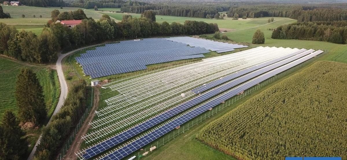 Bolivia firmará con CAF contratos para financiar plantas solares y de tratamientos residuales