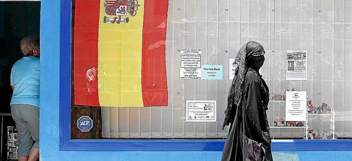 España se une al debate de la prohibición del burka y el niqab