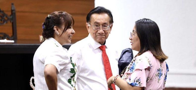 Perú nombra a José María Balcázar como presidente interino tras destituir a José Jerí