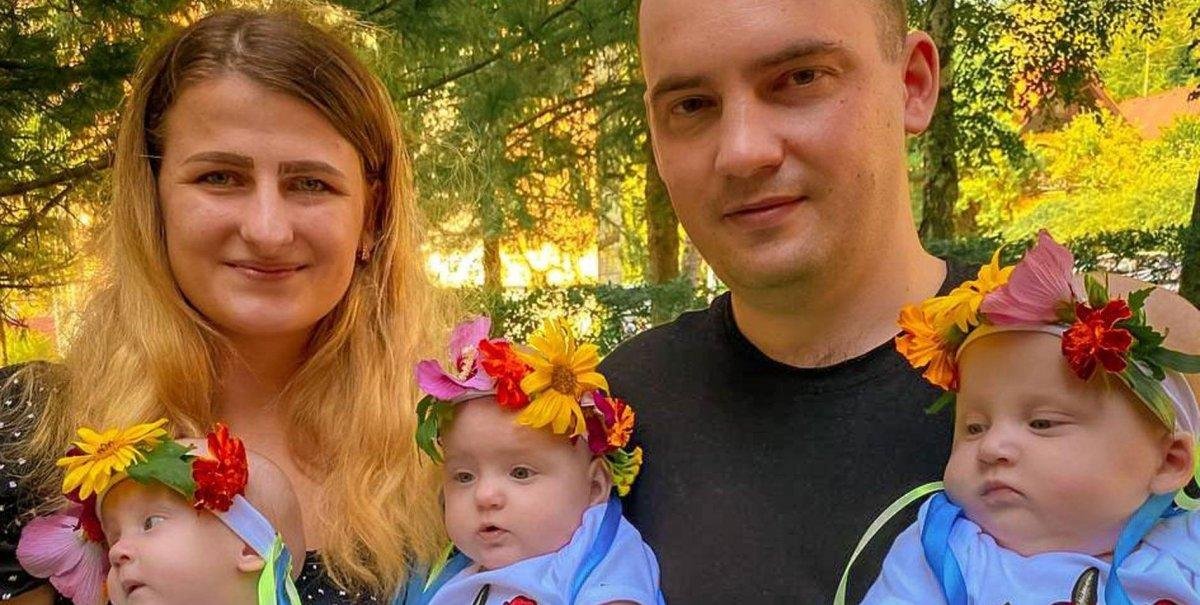 La historia de esperanza y pérdida de las trillizas ucranianas que nacieron el día que Rusia invadió su país