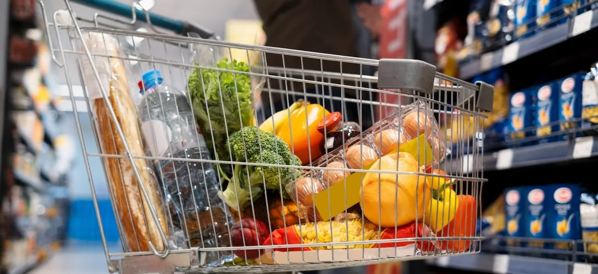 ¿A qué hora cierran los supermercados este jueves? Revisa el funcionamiento del comercio por las Fiestas Patrias