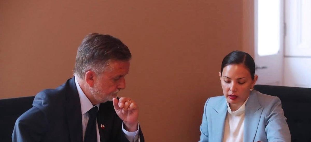 Arredondo y Undurraga abordan polémica del Pase Cultural en reunión bilateral