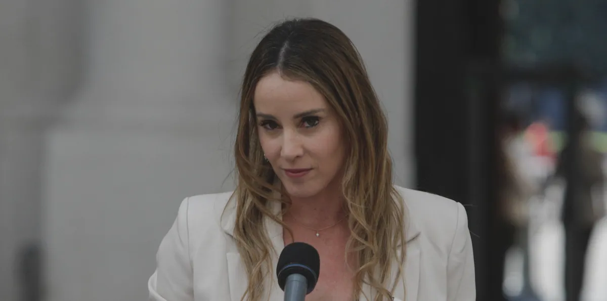 Dipres reconoce error y Mara Sedini defiende oficio de Hacienda: “Hubo irresponsabilidad en el manejo de las platas públicas”