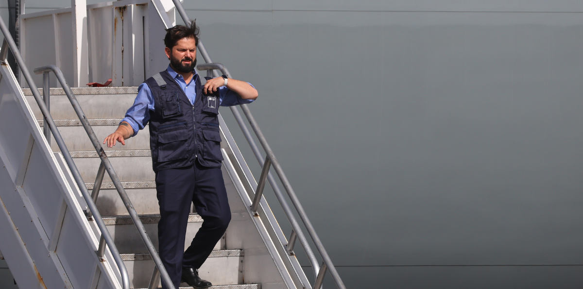 Boric fue recibido con protestas en Rapa Nui: "No lo dejaremos transitar por las calles"