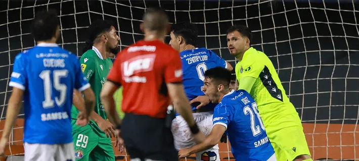 Indignación en Audax con el arbitraje tras derrota ante la UC y lanzan incendiaria frase sobre los "grandes" en el fútbol chileno