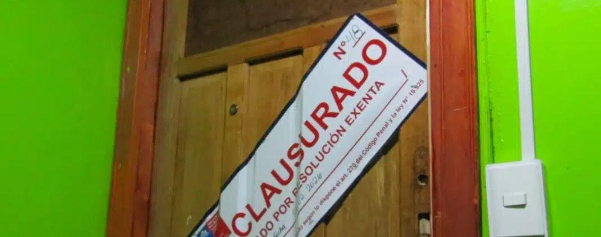 Operativo nocturno en Calama termina con dos prostíbulos clausurados