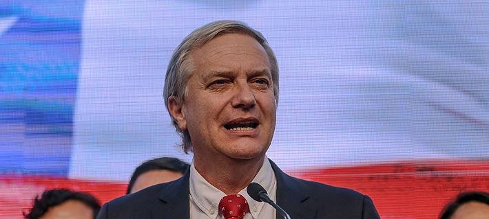 Kast descarta polémica interna por lugar para esperar resultados el domingo: Comando opta por sede de campaña