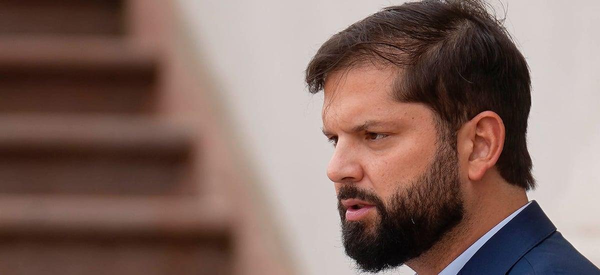 Boric vuelve a respaldar gestión tras incendios en el sur: “La reconstrucción avanza pese a las mentiras” - La Tercera