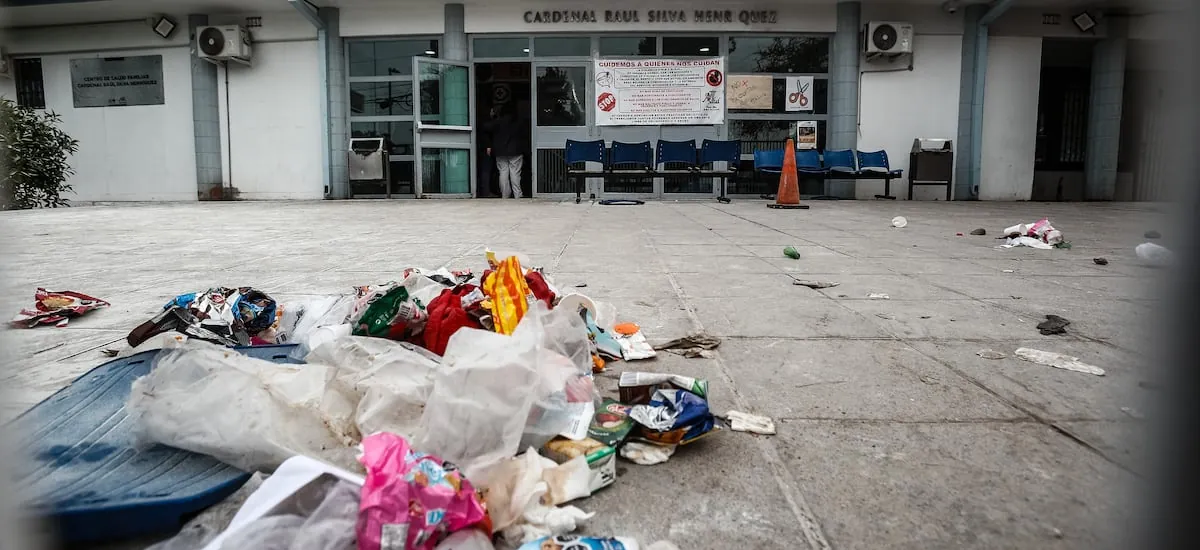 Alcalde de Puente Alto emplaza al gobierno tras ataque de turba en Cesfam de Bajos de Mena: “Estamos superados”