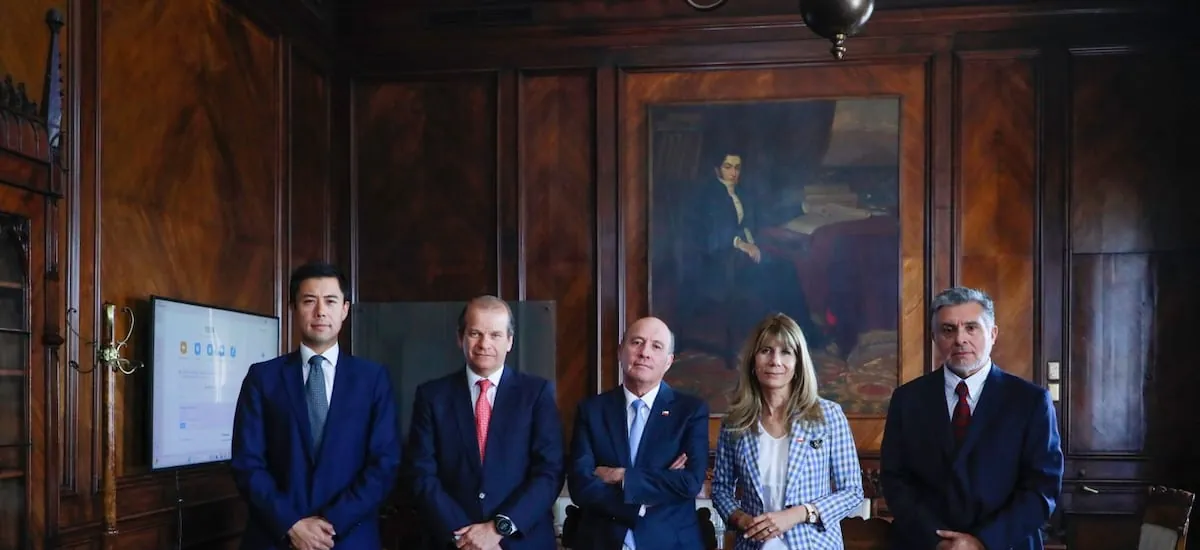 Quiroz encabeza primera reunión con equipo que analiza efecto del alza del petróleo en el país