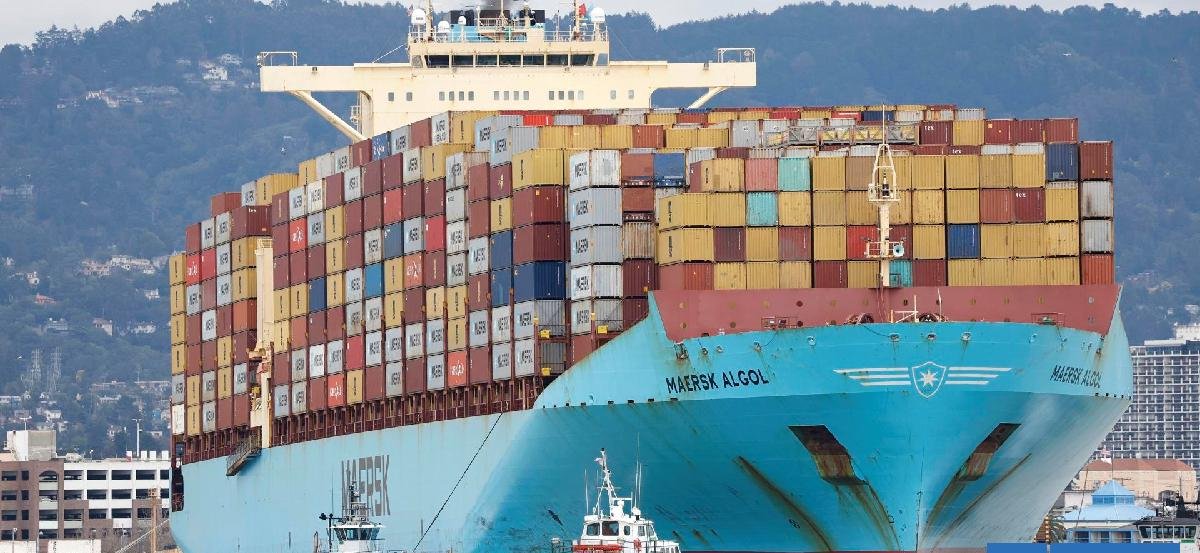 El déficit comercial de Estados Unidos cerró el 2025 cerca de su récord anual