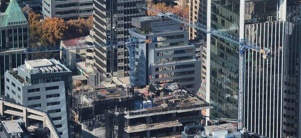 Sondeo de Buk detecta una mayor alza salarial en quienes se cambiaron de empresa durante el trimestre noviembre a enero - La Tercera