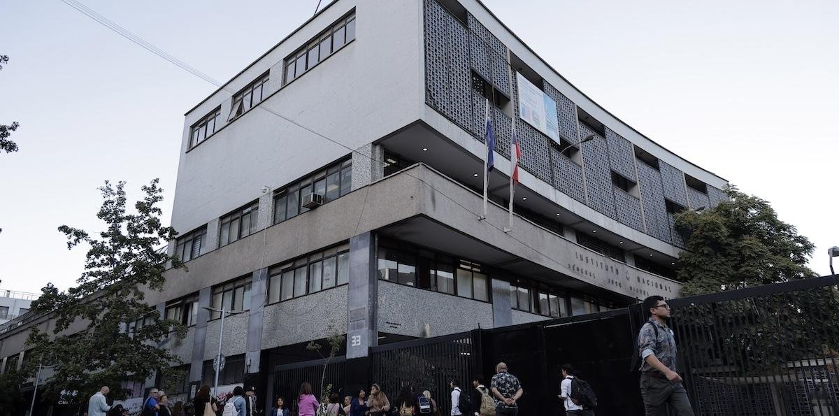 Santiago Centro: Matrículas en colegios públicos cayeron drásticamente en 10 años