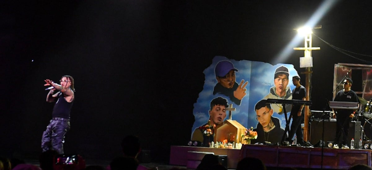 Quiénes eran los mártires de la música urbana que Pablo Chill-E llevó en un mural a Viña 2026 - La Tercera