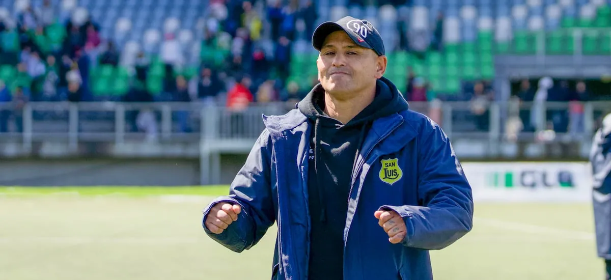 Claudio Borghi celebra el trabajo de Chupete Suazo en San Luis: “No esperaba que su equipo estuviese donde está”