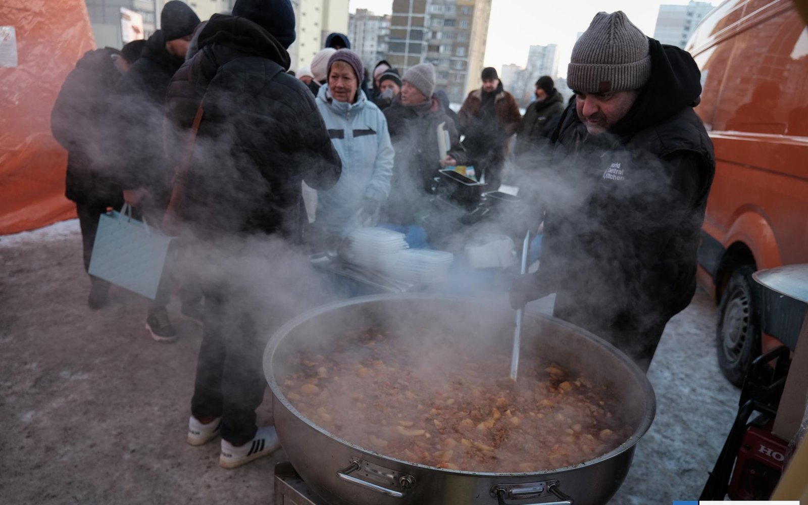 Alcalde de Kiev pide abandonar la capital temporalmente por falta de calefacción tras ataques rusos
