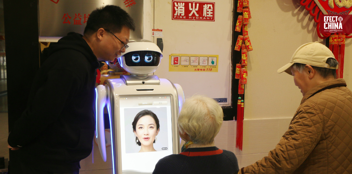 China impulsa el cuidado de adultos mayores con tecnología y robótica