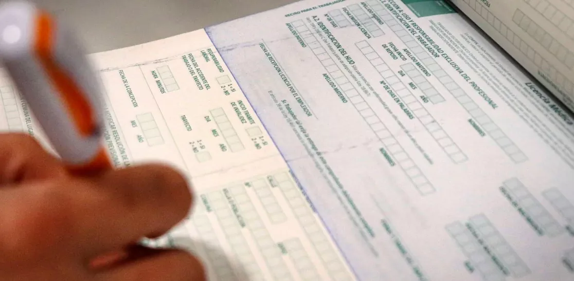 Caso Licencias Médicas: Comienzan formalizaciones de 359 funcionarios públicos por viajes al extranjero durante reposo