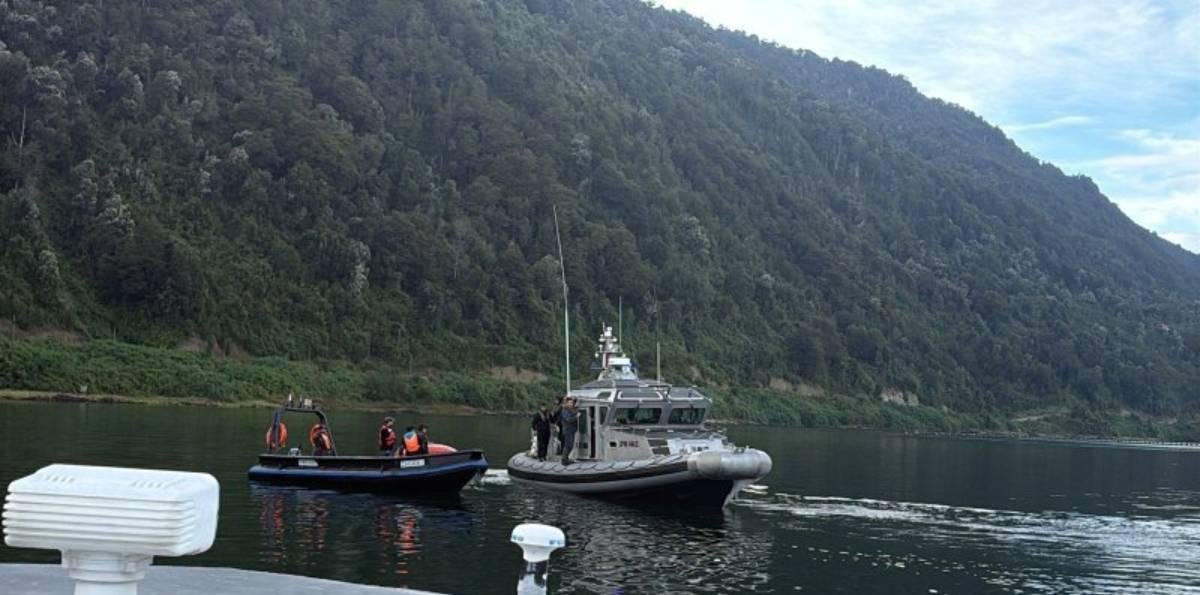 Buscan a cinco personas desaparecidas tras hundimiento de una embarcación en Los Lagos
