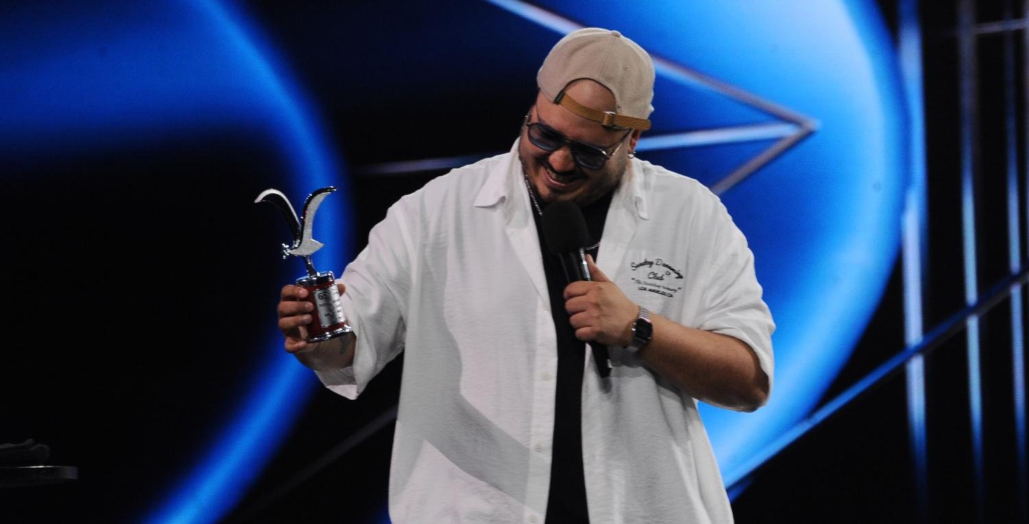 “Catador de empanadas”, 31 Minutos y el “Guatón” Salinas: Esteban Düch conquista al “Monstruo” en su debut en Viña 2026