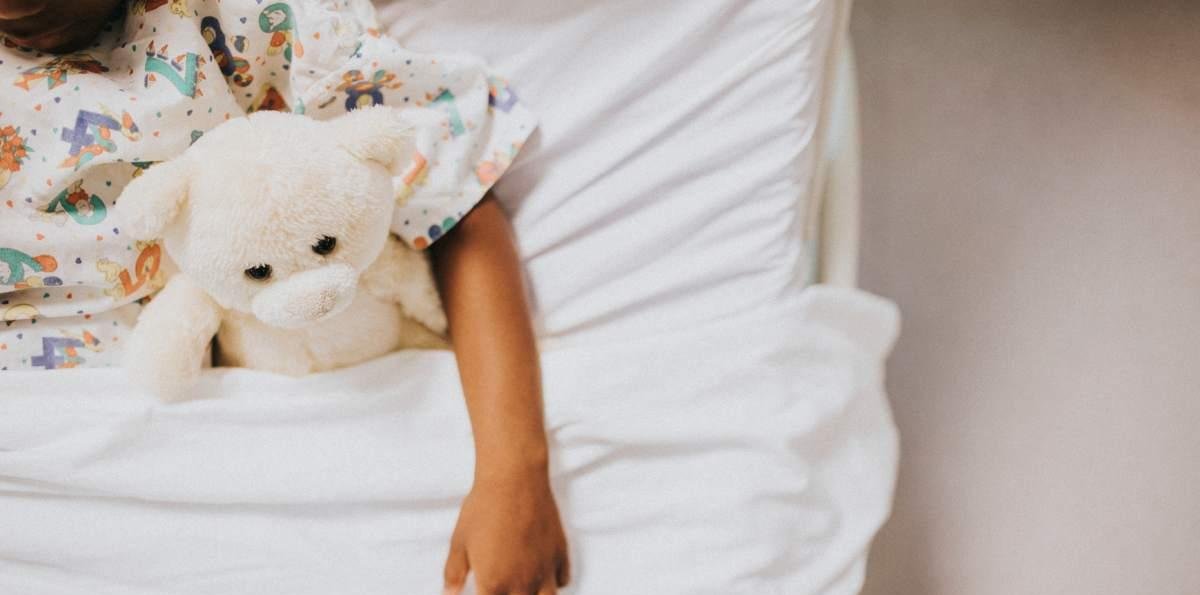 Conmoción en Italia: murió niño de dos años que fue trasplantado con un corazón quemado