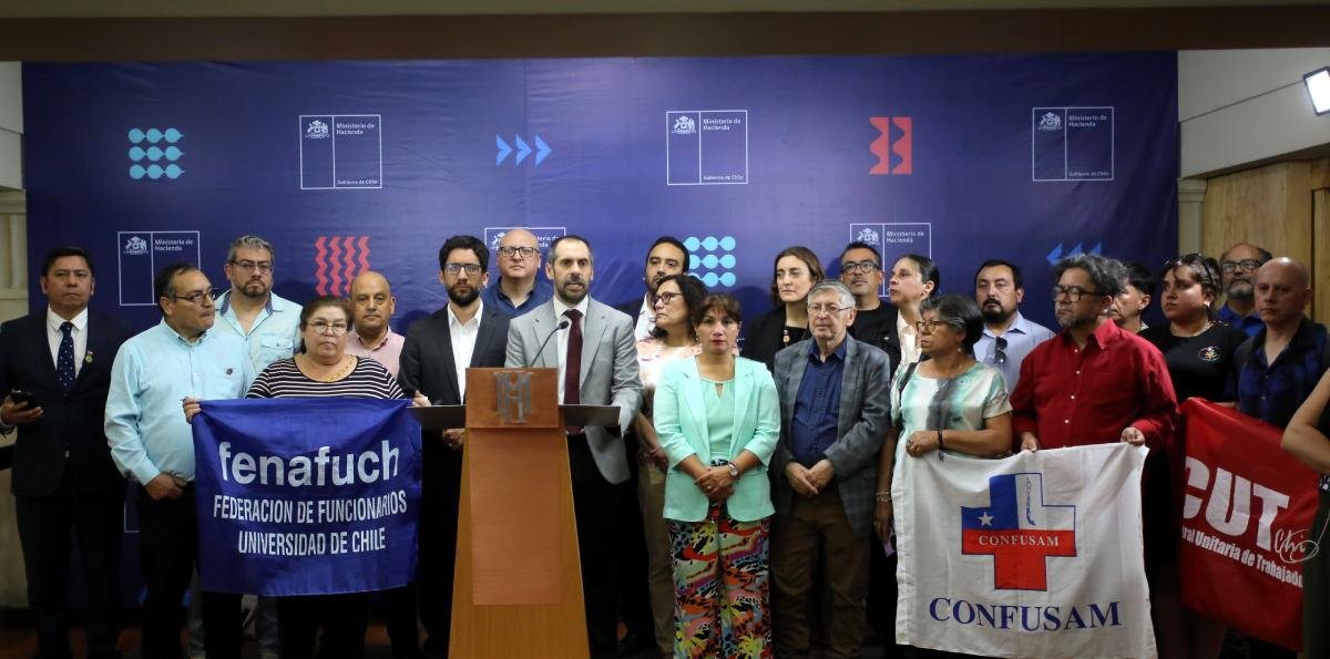 Proyecto de reajuste al sector público ingresa con suma urgencia a tramitación