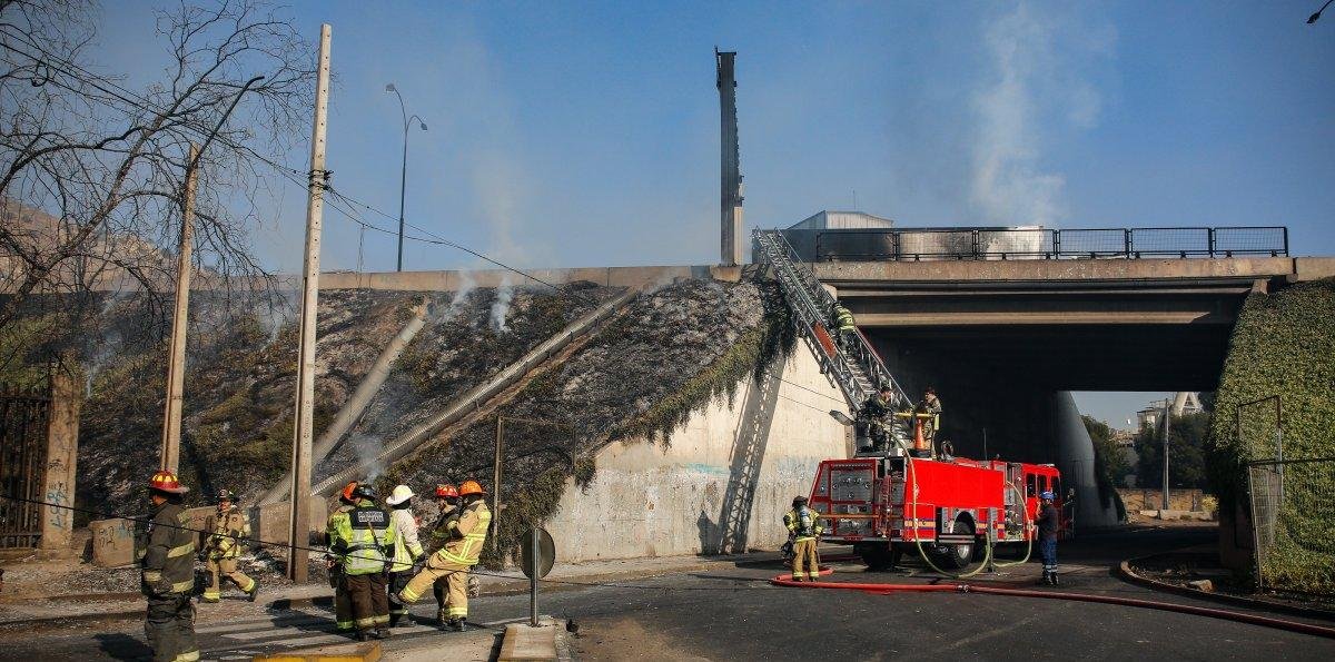 Renca: continúan trabajos tras explosión y evalúan reapertura parcial de General Velásquez