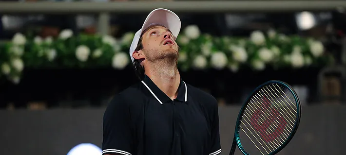 Nicolás Jarry tuvo cuatro match points, pero perdió dramático duelo en tres sets por la semifinal del Challenger de Madrid