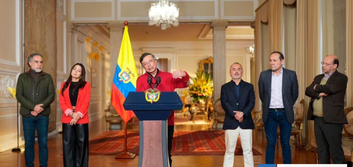 Presidente de Colombia llamó al pueblo a marchar tras suspensión de decreto que subió el sueldo mínimo