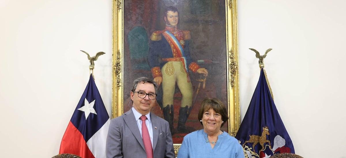 Delpiano y Barros se reúnen en bilateral de Defensa en medio de tensiones por cable submarino chino