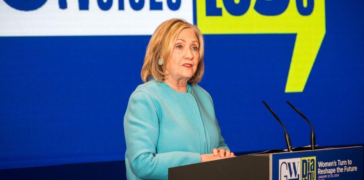 OVNIs y caso Pizzagate: las consultas que le hizo el Congreso de Estados Unidos a Hillary Clinton en medio de caso Epstein