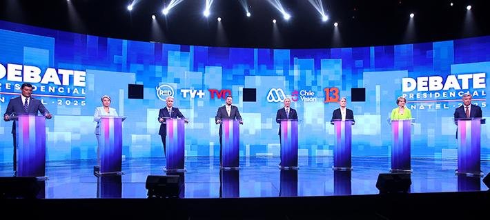 "No vine a pelear", "estrangularlo" y "Estado quebrado": Las frases que marcaron el último debate presidencial