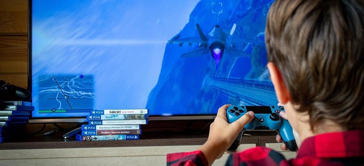 Cómo grupos terroristas y de odio están reclutando niños a través de videojuegos