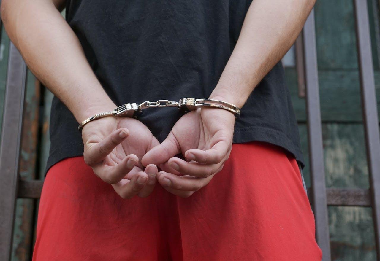 Cuatro chilenos son detenidos en Austria por robar mansiones: También cometieron asaltos en Suiza, Luxemburgo, Francia y Alemania