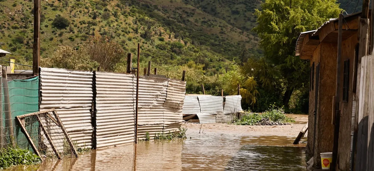 Senapred activa alerta SAE y solicita evacuar campamento Ribera del Río por desborde del Mapocho en Talagante