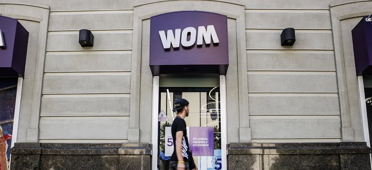 Subtel exige cobro de garantías a Wom por $12.900 millones por incumplir despliegue de postergado proyecto de Fibra Óptica Nacional