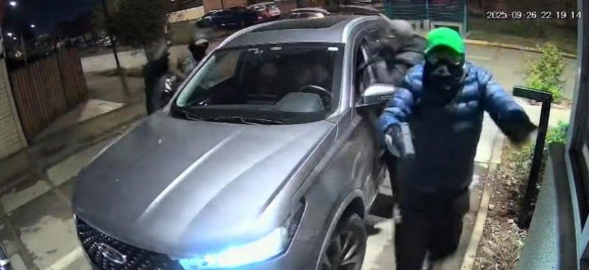 Informe de la Fiscalía sobre el robo violento de vehículos constata reducción de 28% en delitos de este tipo en 2025 - La Tercera