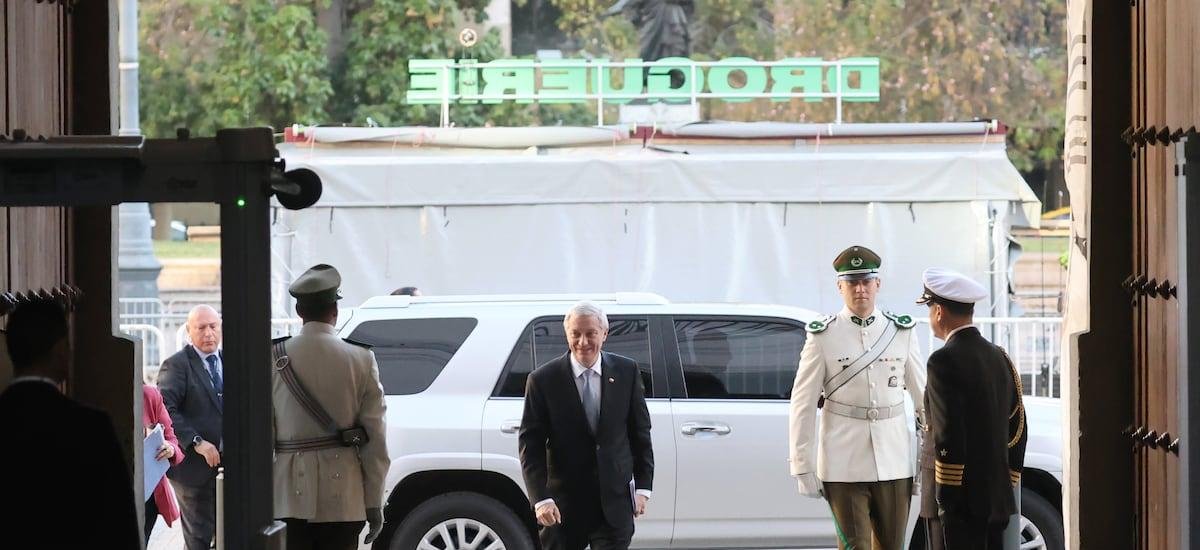 Los otros hombres y mujeres del presidente - La Tercera