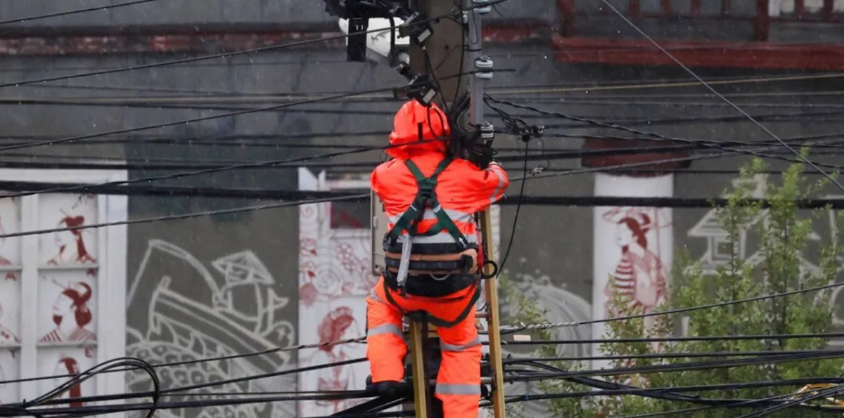 11 comunas de la RM tendrán cortes de luz este miércoles: Se extenderán hasta por ocho horas