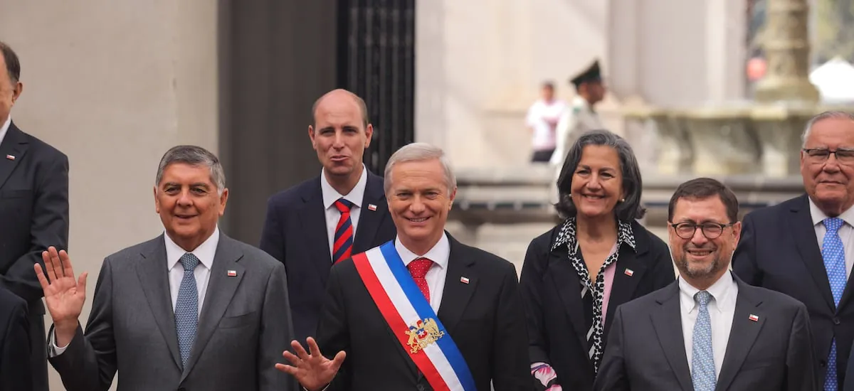 Alvarado descarta divisiones en el gobierno y afirma que un posible cambio de gabinete está “muy lejos”