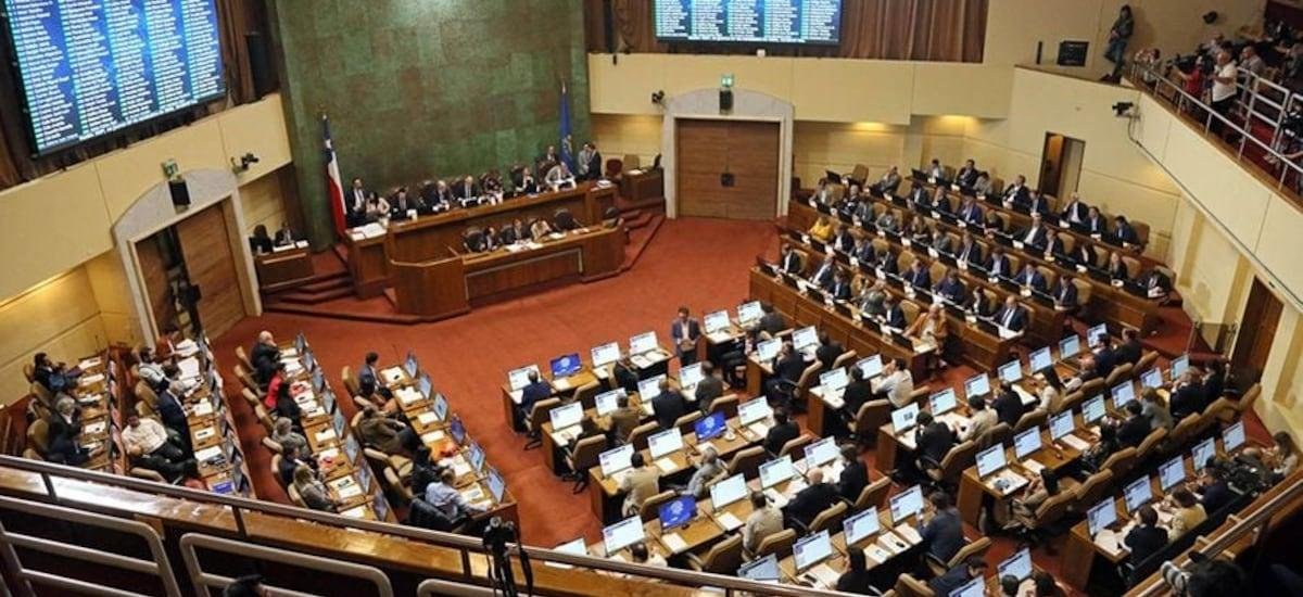 ¿Por qué no se bajaron el sueldo? - La Tercera