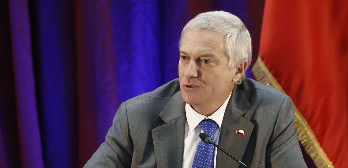 Criteria: Desaprobación de Presidente Kast aumenta a 53%