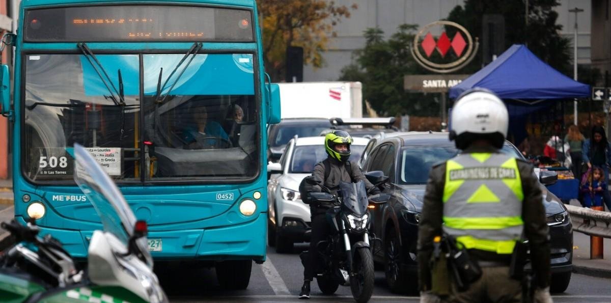 Aumento de buses RED y de trenes de Metro: Autoridades detallan estrategia para enfrentar el "Súper Lunes"
