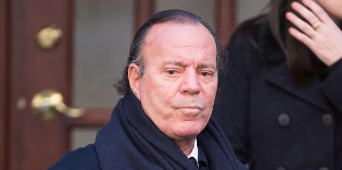 Julio Iglesias es acusado por agresiones sexuales hacia extrabajadoras: Una fue su empleada doméstica