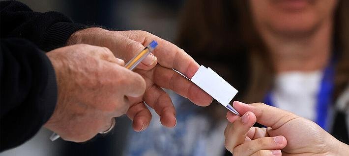 Frío, candidatos y falsa bomba: Las postales que ha dejado la segunda vuelta presidencial